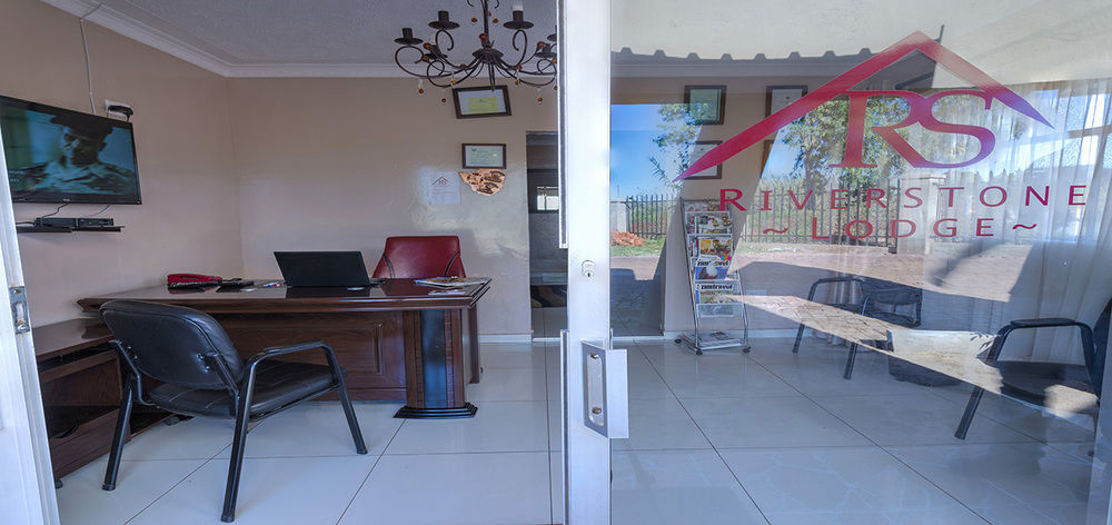 הארארה Riverstone Guest Lodge מראה חיצוני תמונה